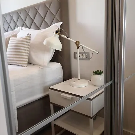 Antoana Daire Hvar Town