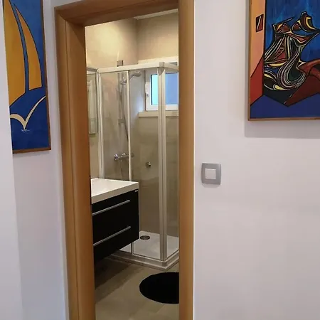 Antoana Daire Hvar Town